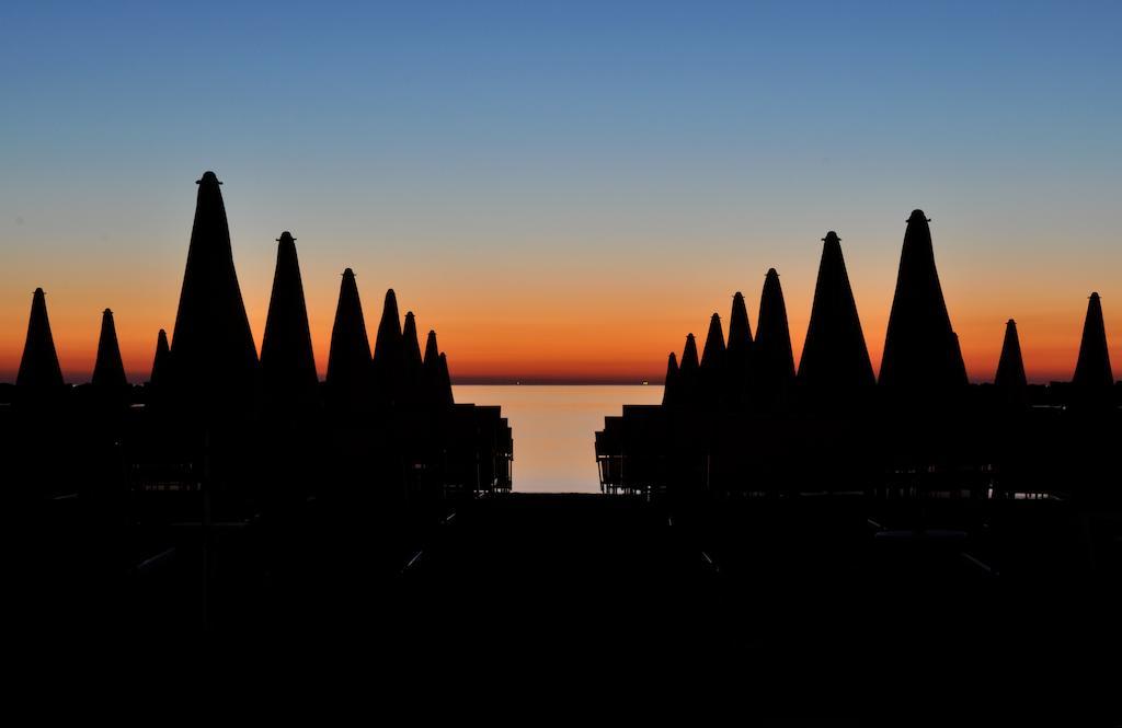 Hotel Sporting Cesenatico Buitenkant foto